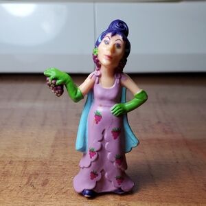 Vintage Strawberry Shortcake Sour Grapes with Grapes Mini Figure